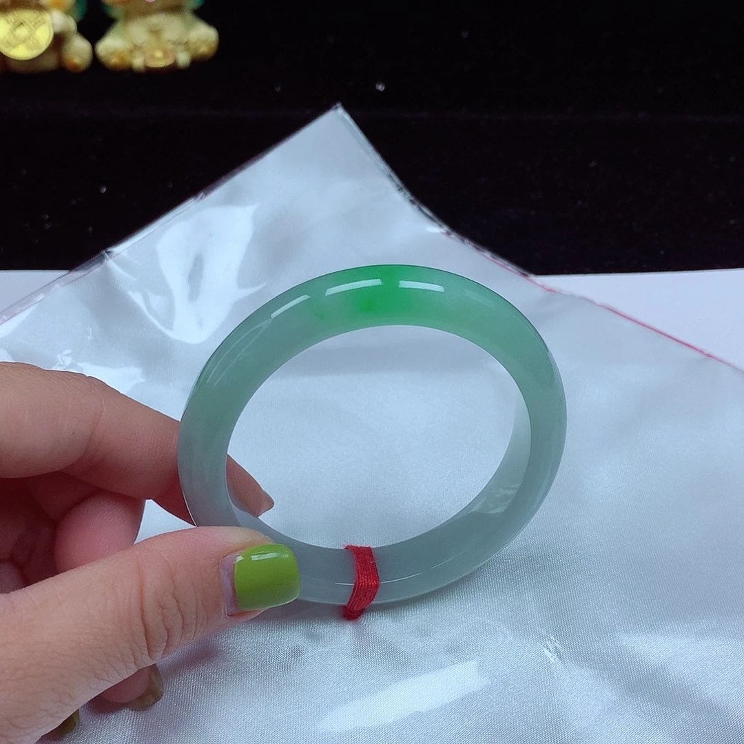 翡翠未镶嵌手镯圈口53