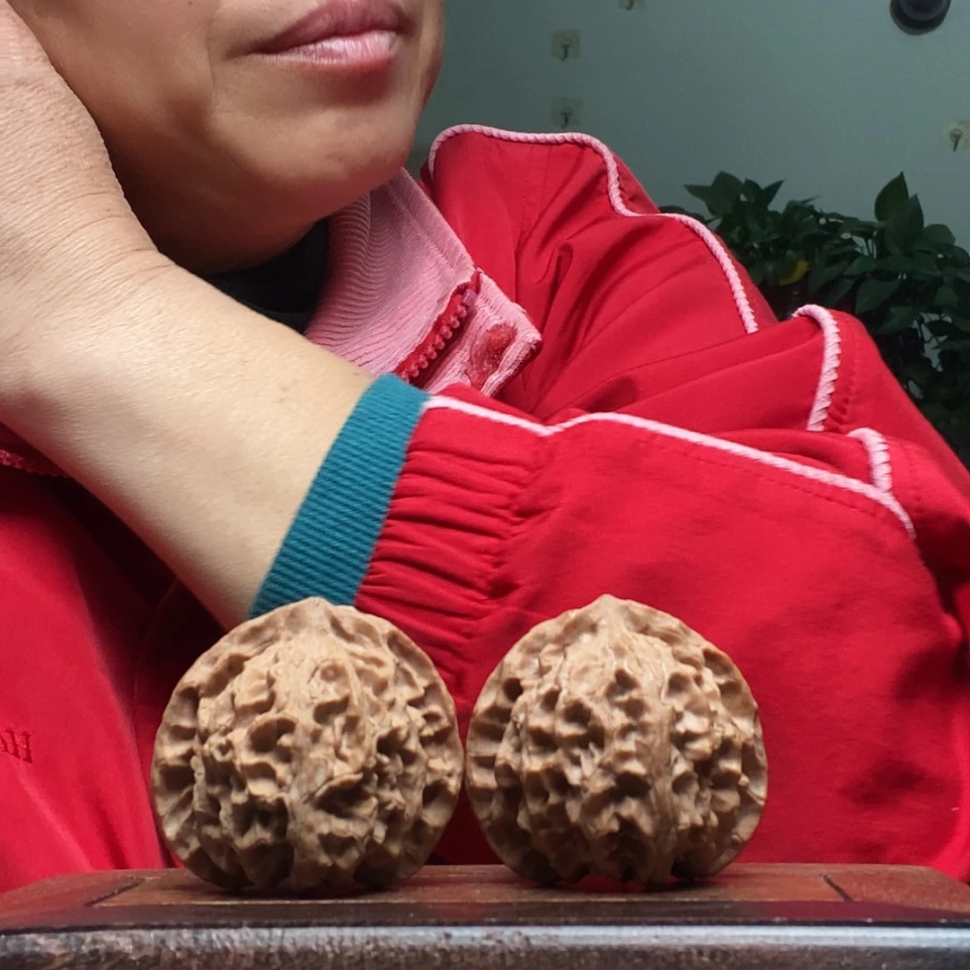 九***.文玩核桃吊坠苹果