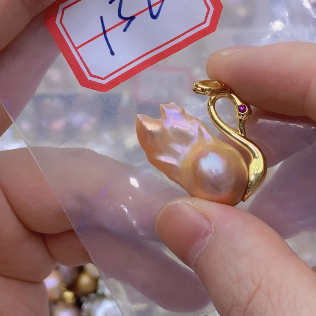 淡水珍珠银S925镶嵌吊坠(赠链)