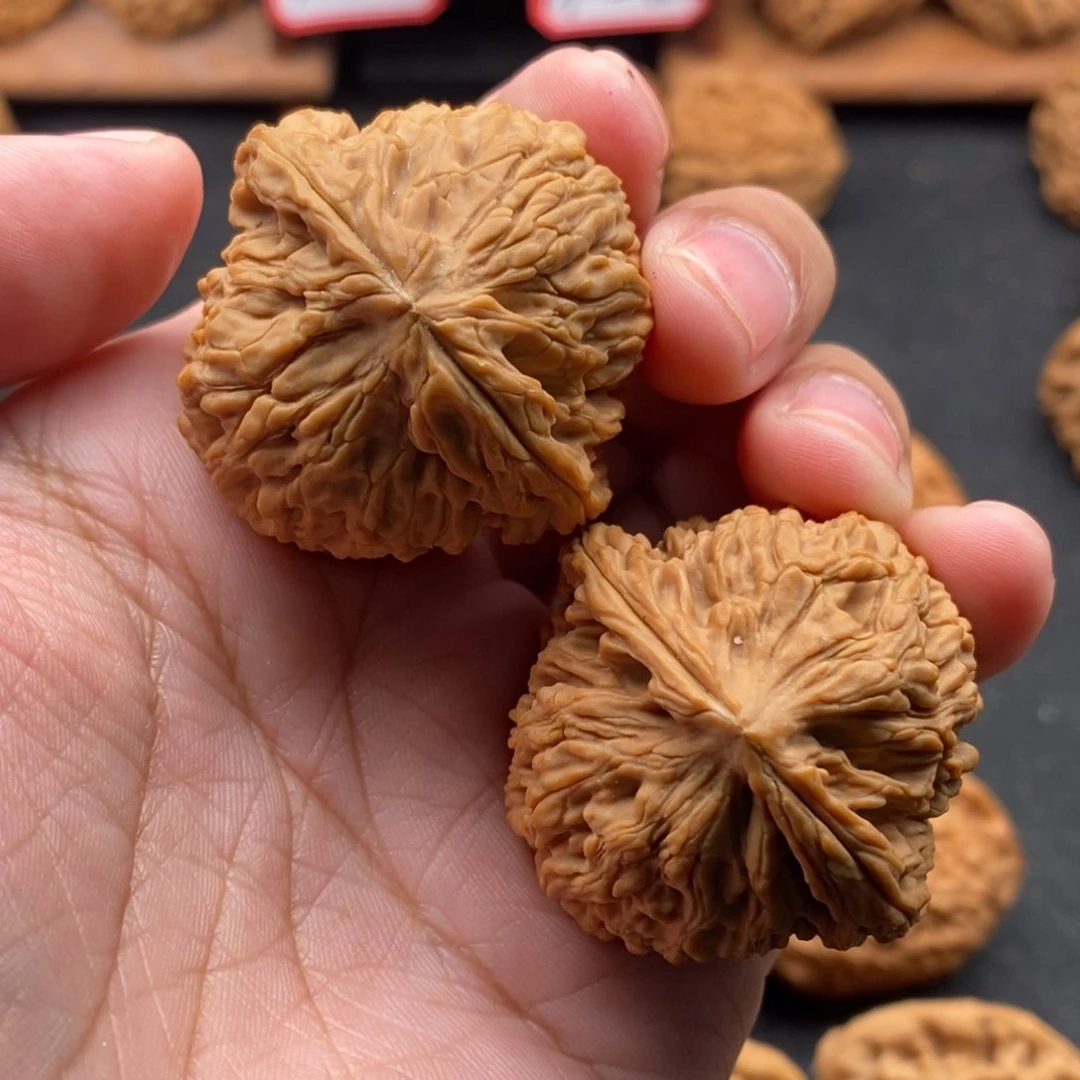 文玩核桃把件彪好好