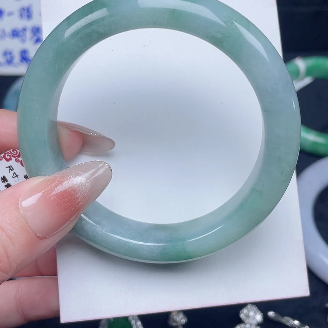 翡翠未镶嵌手镯024