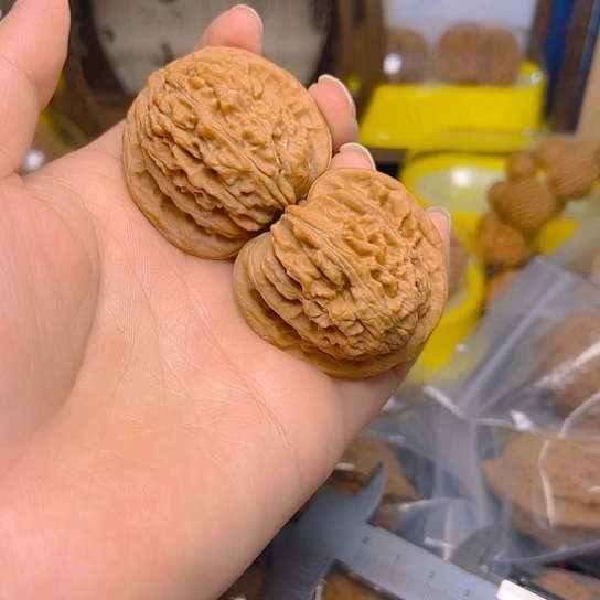 文玩核桃吊坠四座楼