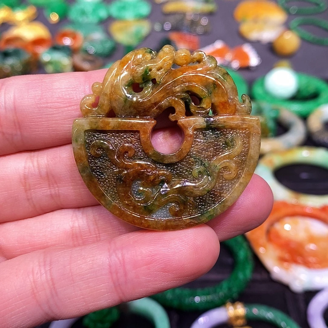 翡翠未镶嵌颈饰翡翠