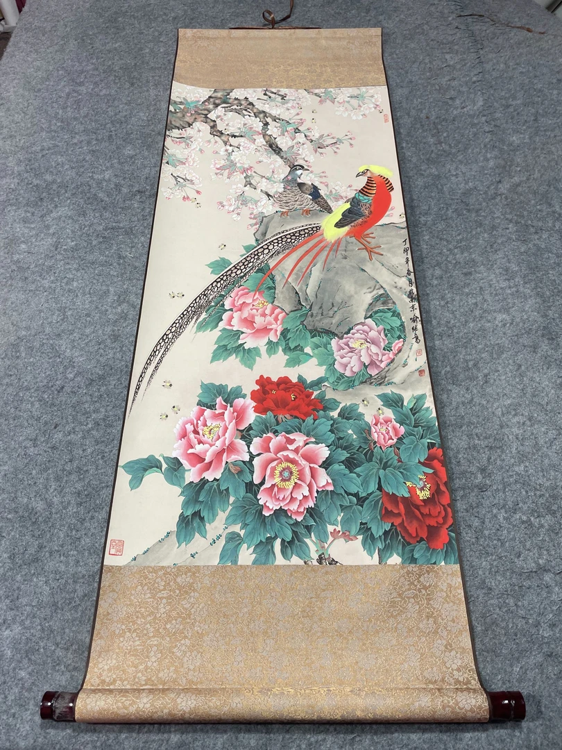 《梨花锦鸡图》 宽45高140 中式卷轴