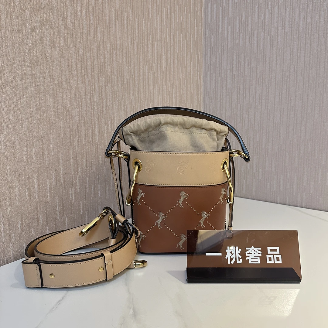 95新 Chloe/蔻依 一桃/蔻依 水桶手提斜挎