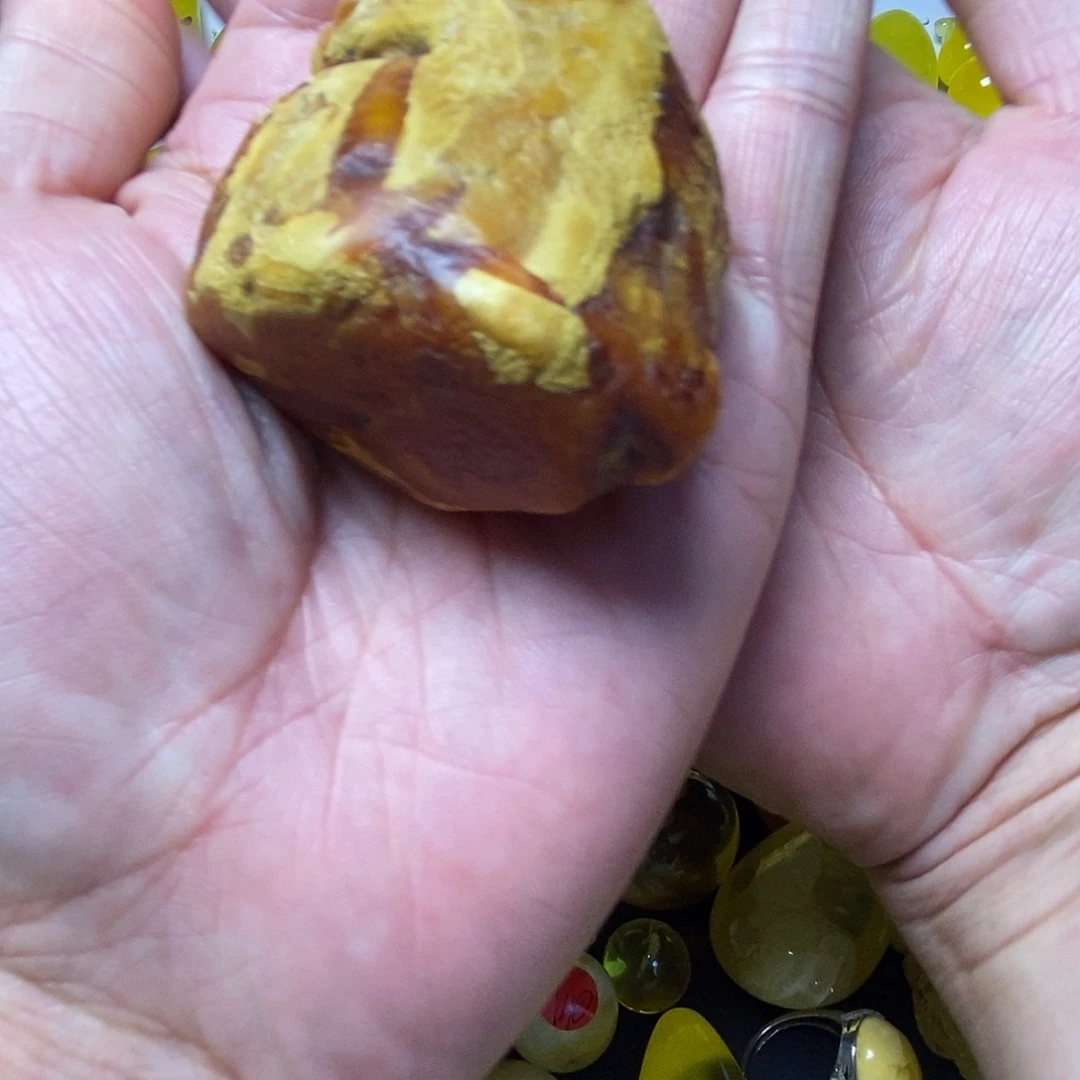 琥珀未镶嵌珠宝奇石