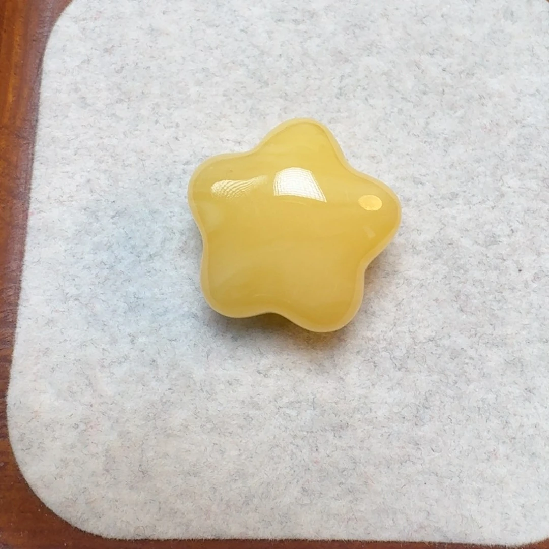 琥珀裸石未镶嵌琥珀