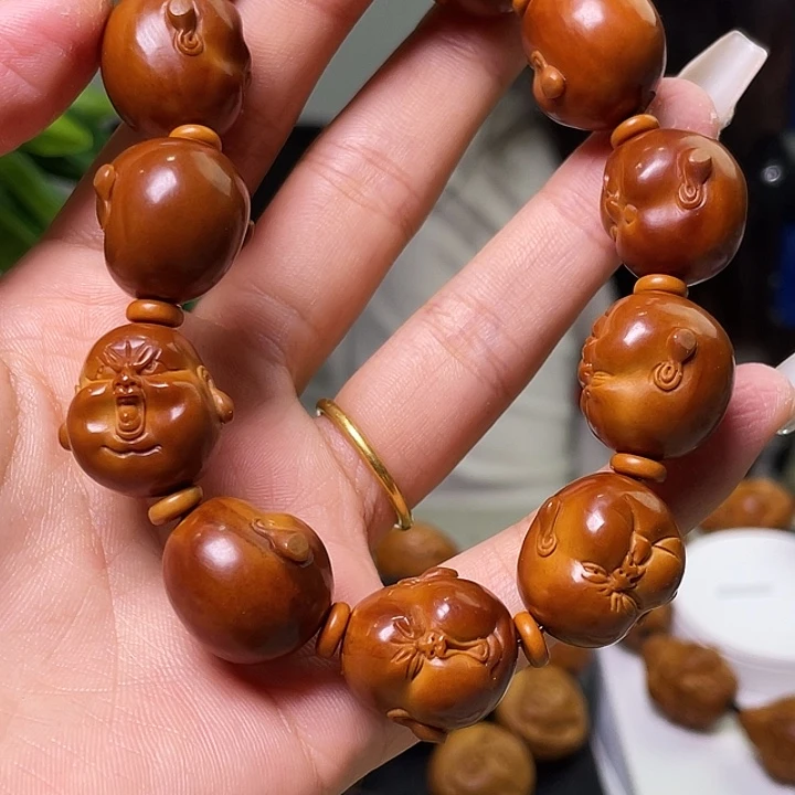 骁***军橄榄核吊坠橄榄核
