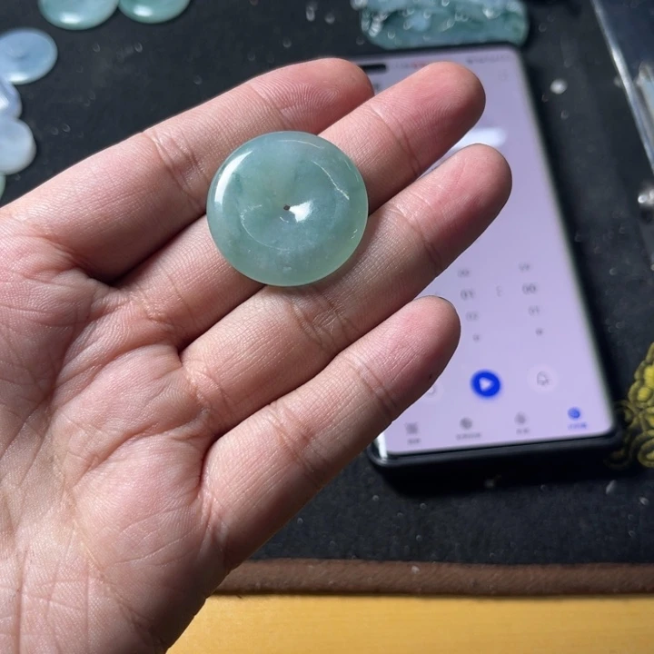 定制翡翠未镶嵌大*直发