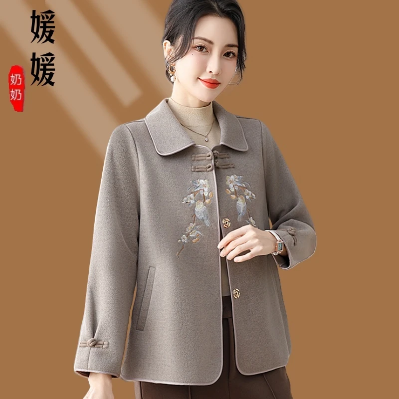新中式中年妈妈春秋装毛呢外套短款洋气中老年女装呢子大衣上衣服