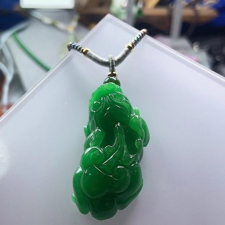 吊坠(赠链)未镶嵌翡翠