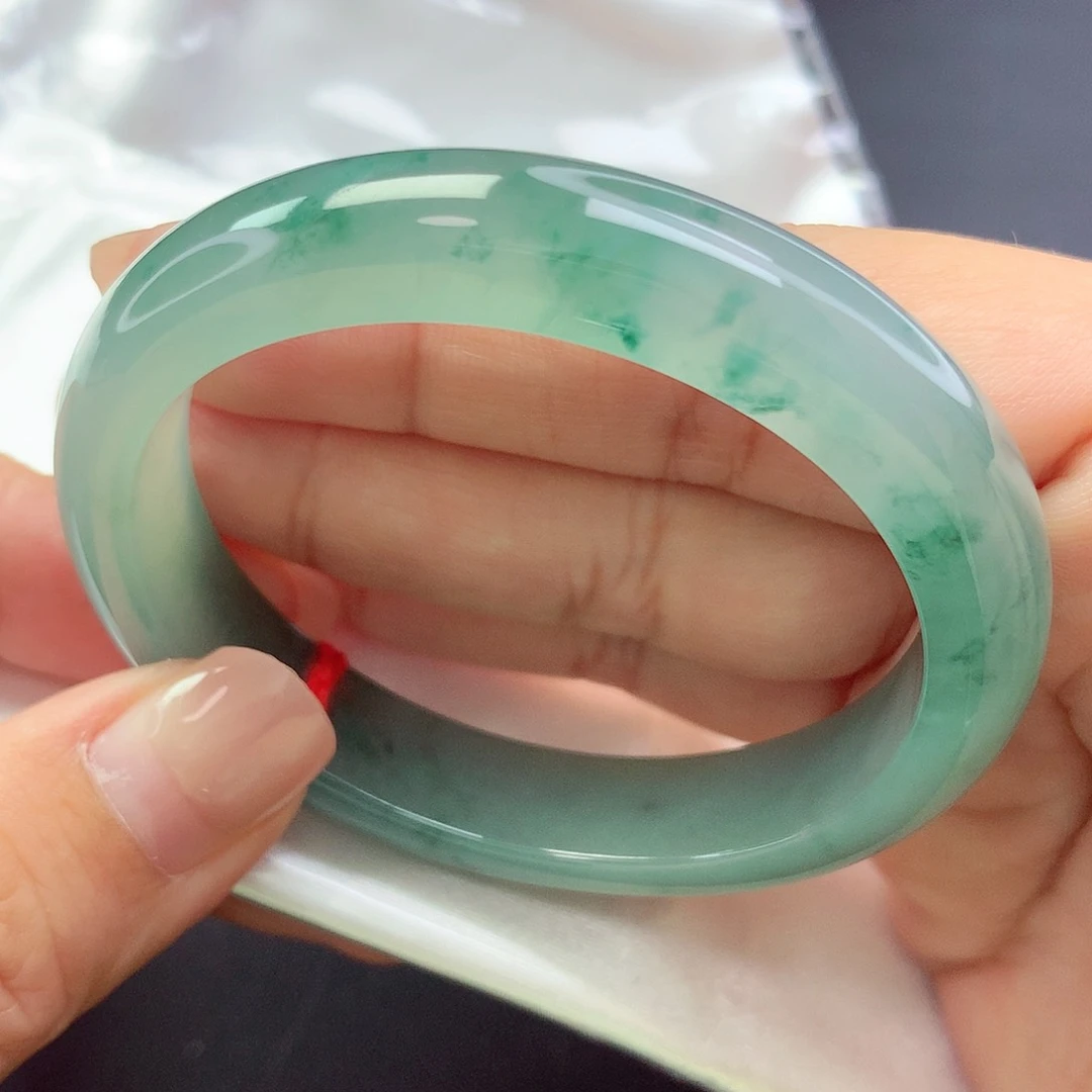 【闪购商品】未镶嵌手镯翡翠贵妃a 897007