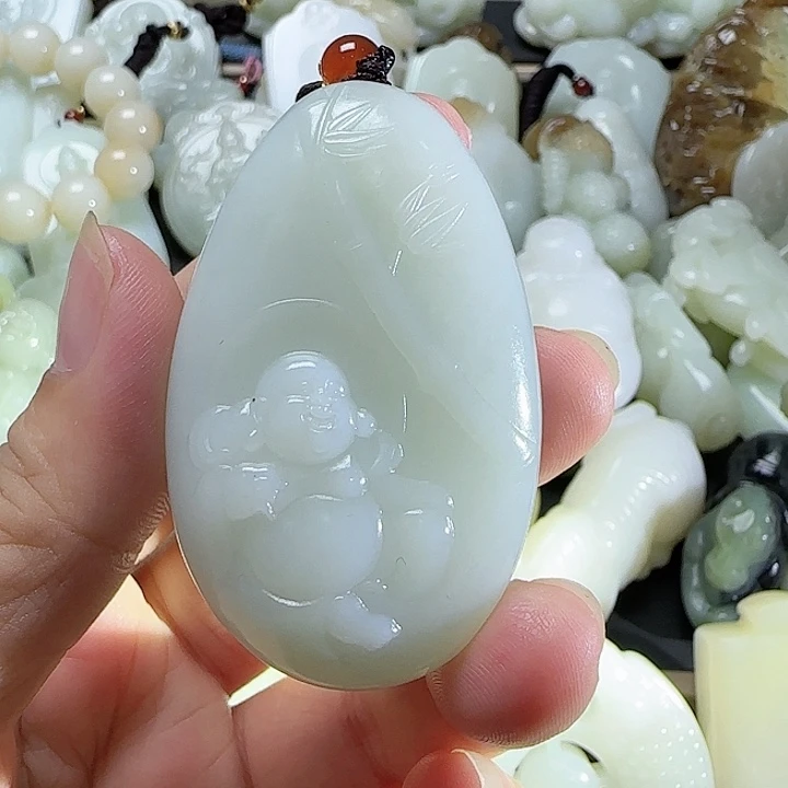 和田玉未镶嵌颈饰