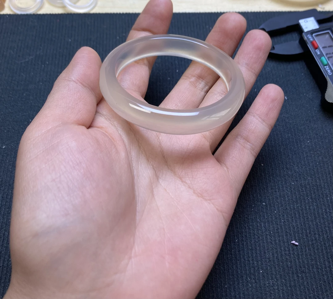 玛瑙手镯冰透天然