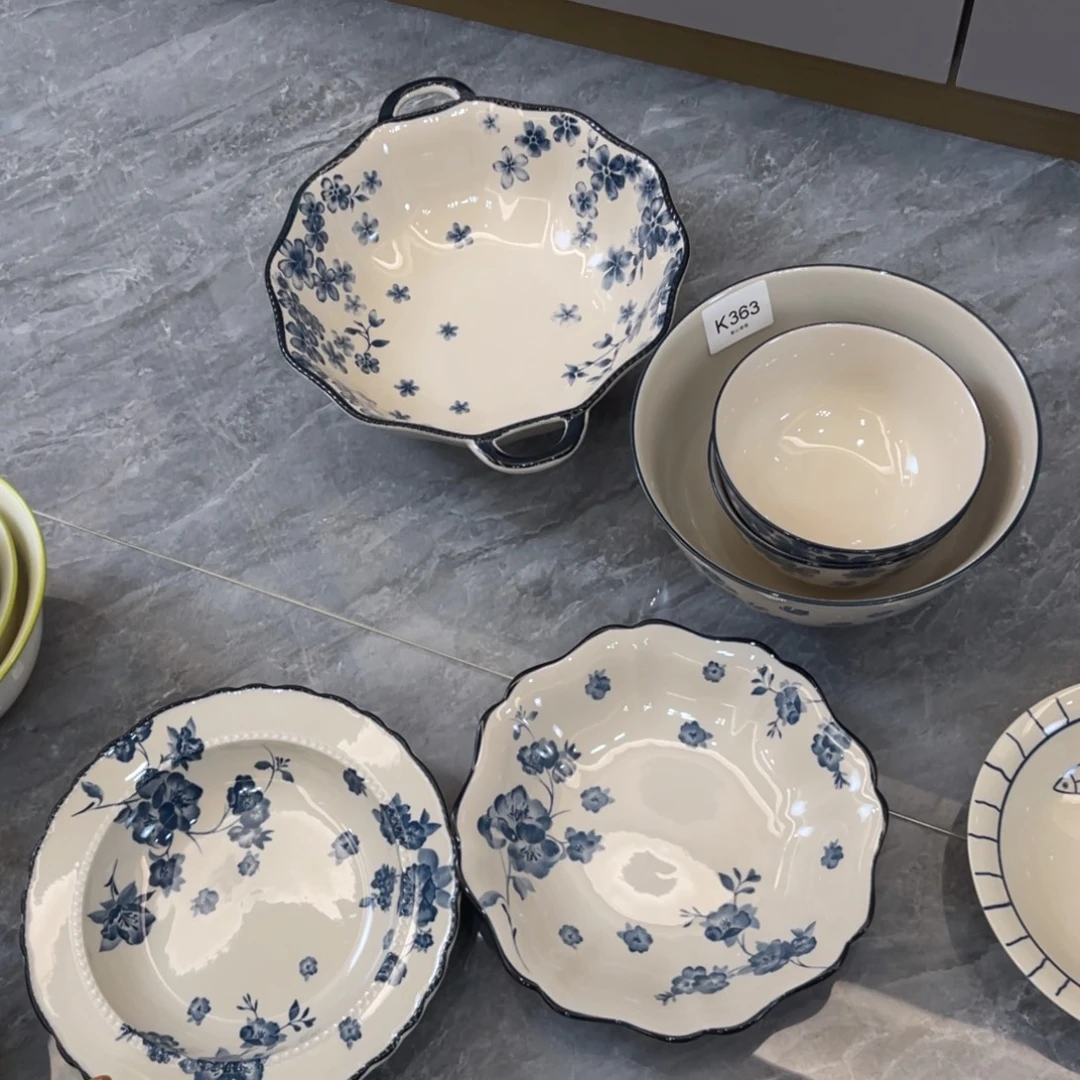 陶瓷微瑕餐具介意勿拍，满18飞！