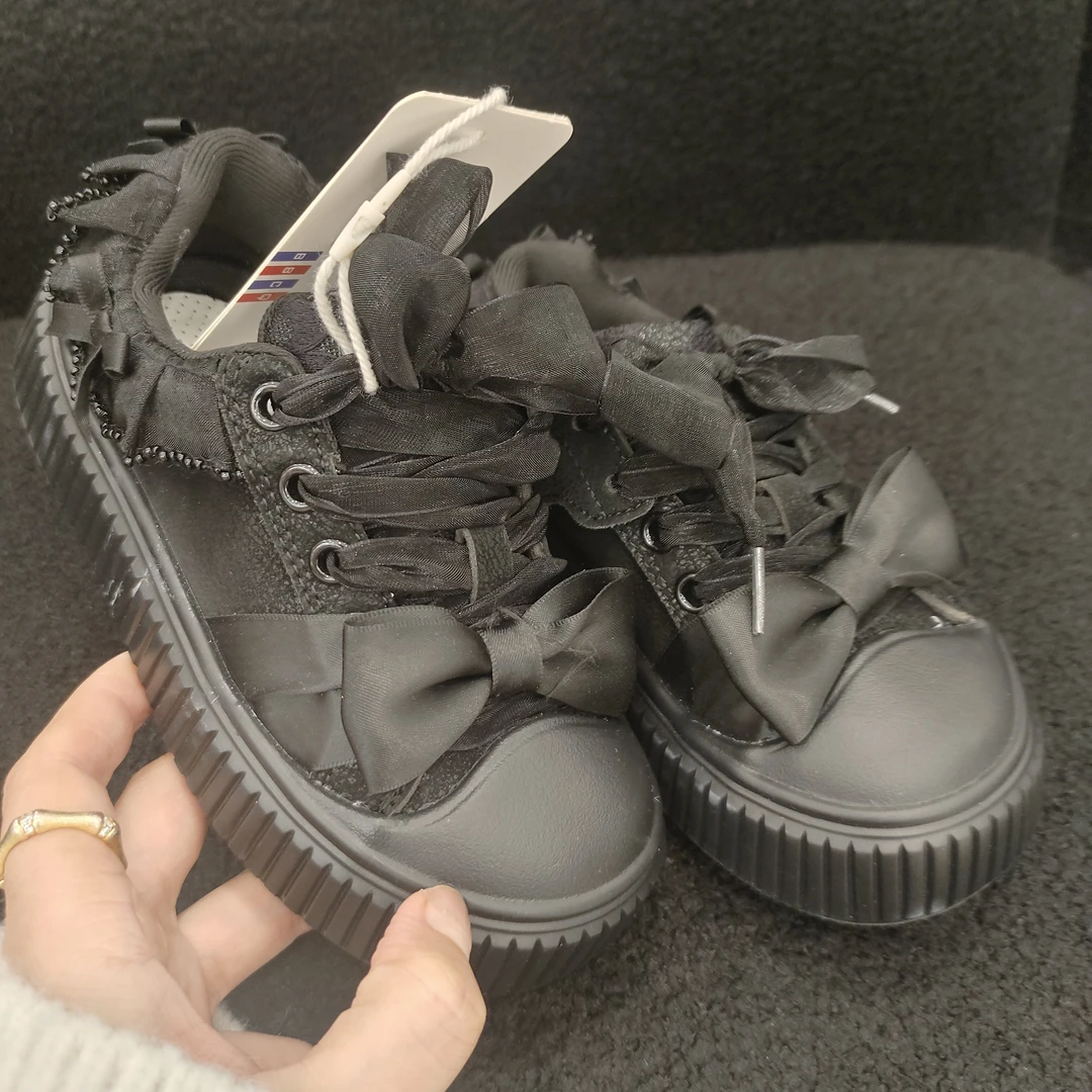 宝贝传奇  设计款  皮面板鞋