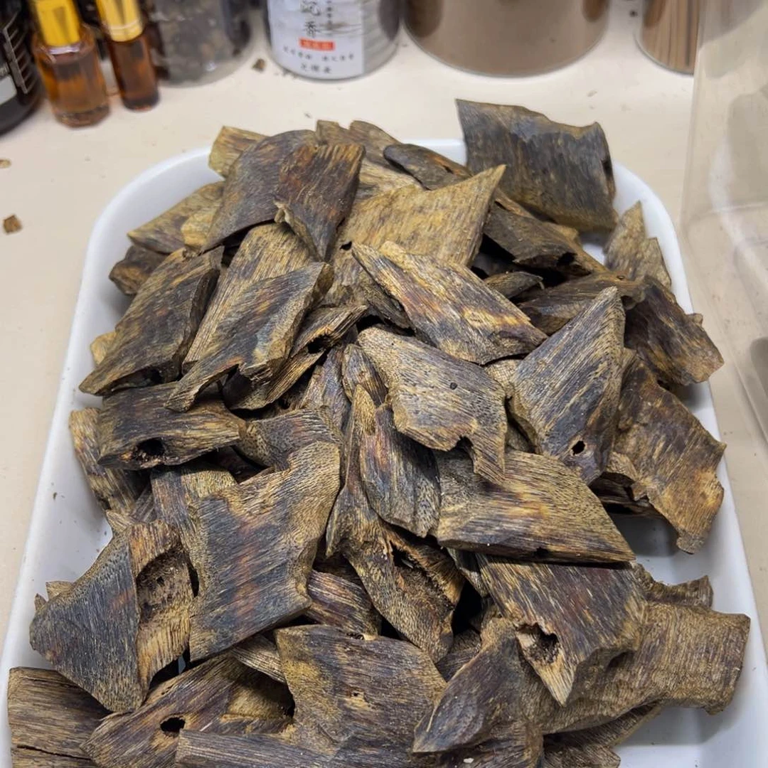 沉香碎屑沉香绿棋绿油王块料100克