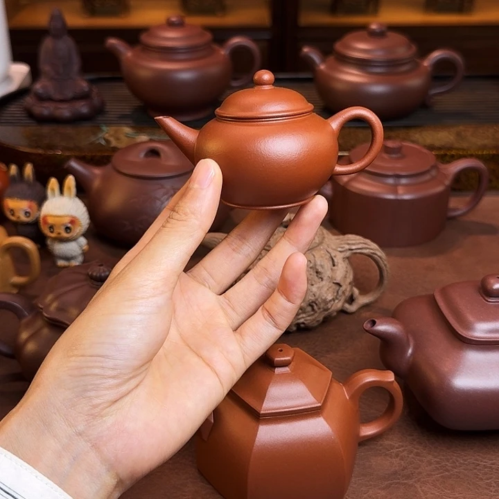 小***炜茶壶底槽青水平壶，朱泥