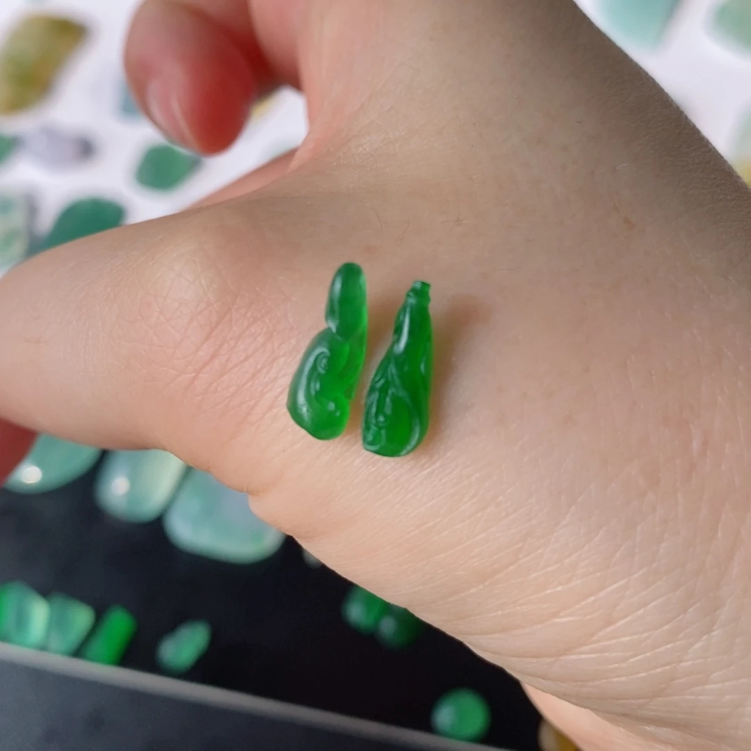 定制翡翠未镶嵌如意玉兰花