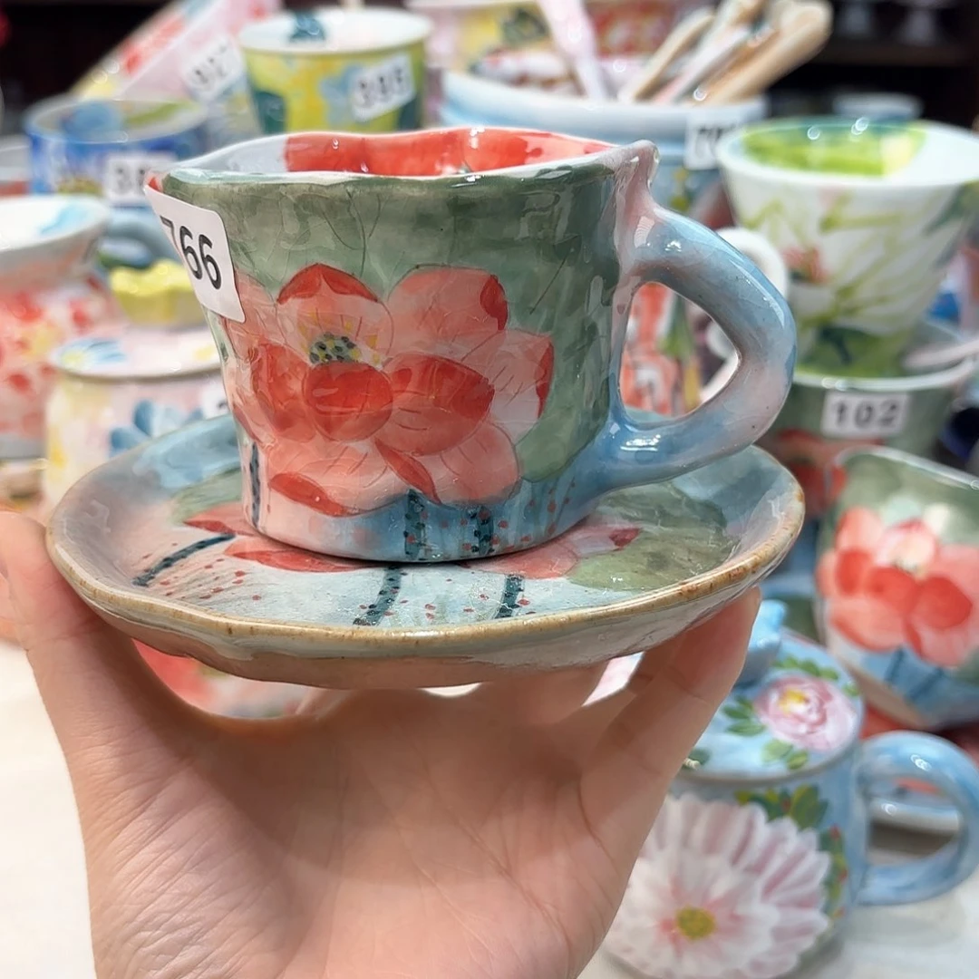 瓷片兔兔好可爱呀打