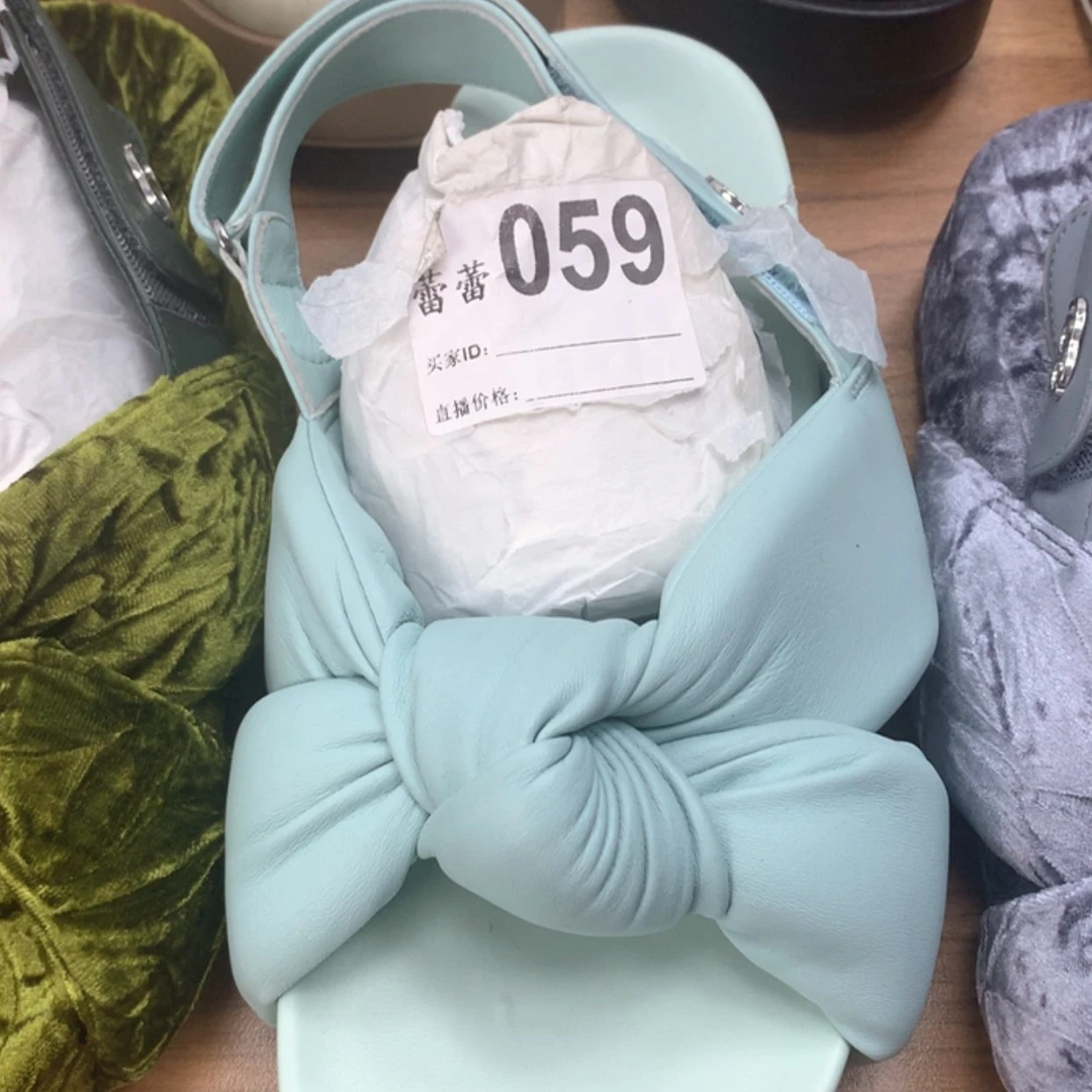 【闪购商品】包头凉鞋