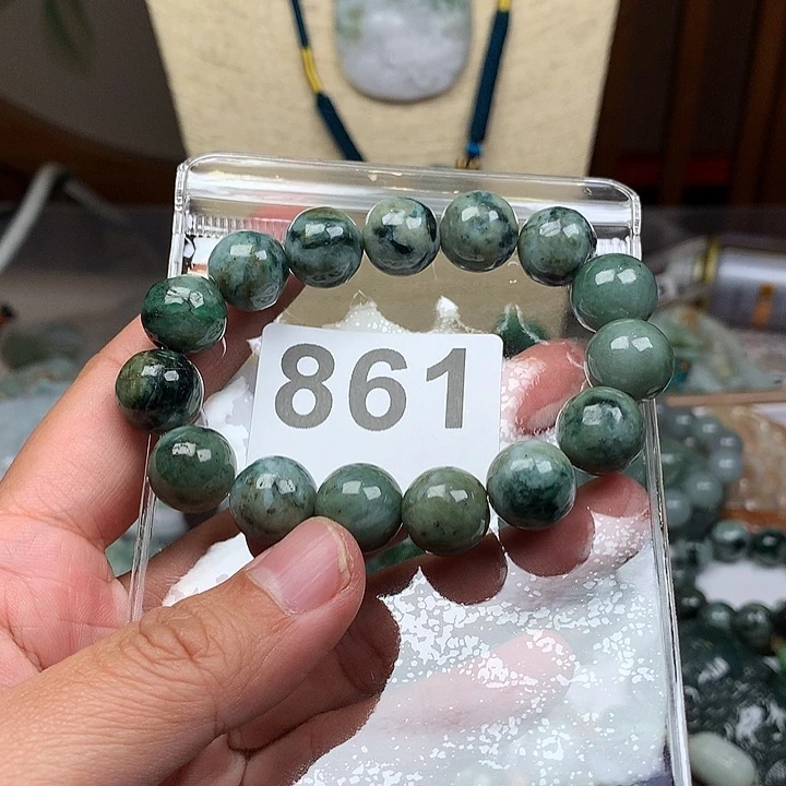 翡翠颈饰未镶嵌杨****石翡翠