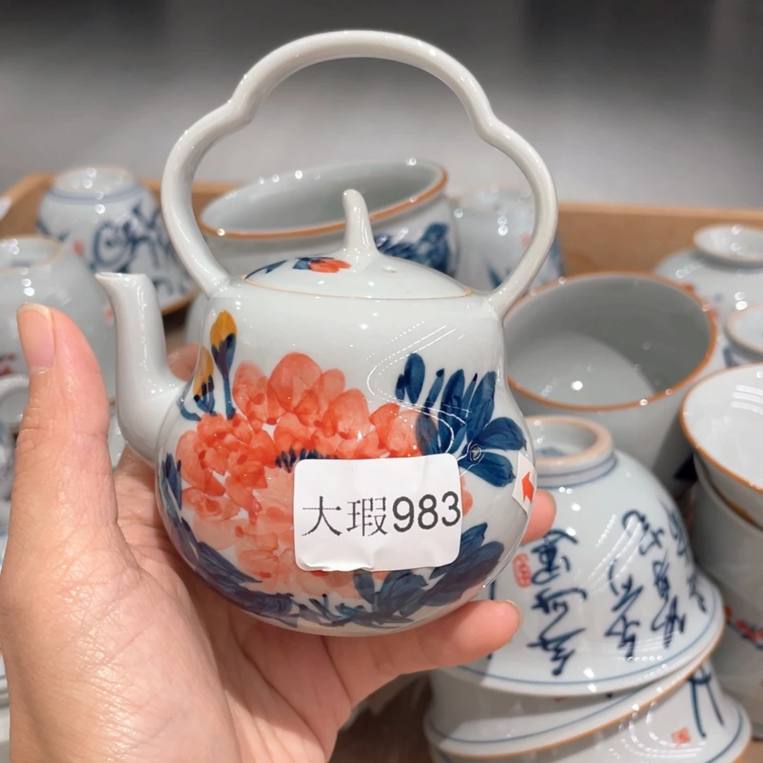 釉下手绘茶具微瑕