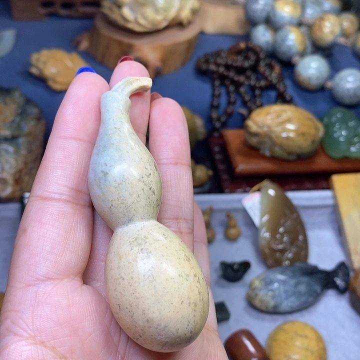 岫岩河磨玉（透闪石质玉）把件未镶嵌