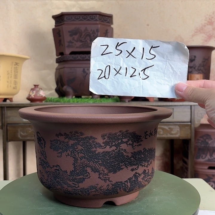 紫砂花盆刻绘松树