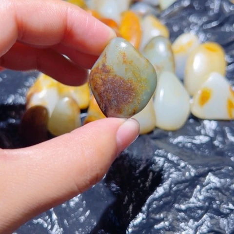 和田玉（子料）未镶嵌颈饰14.2克