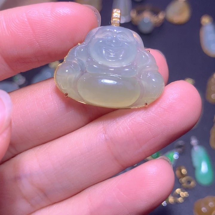 颈饰18K金镶嵌翡翠琳*酱翡翠