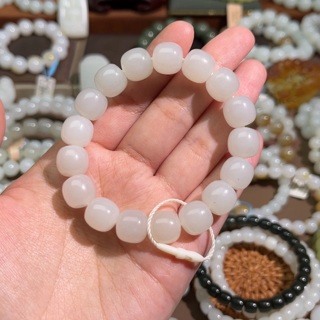 和田玉未镶嵌手串