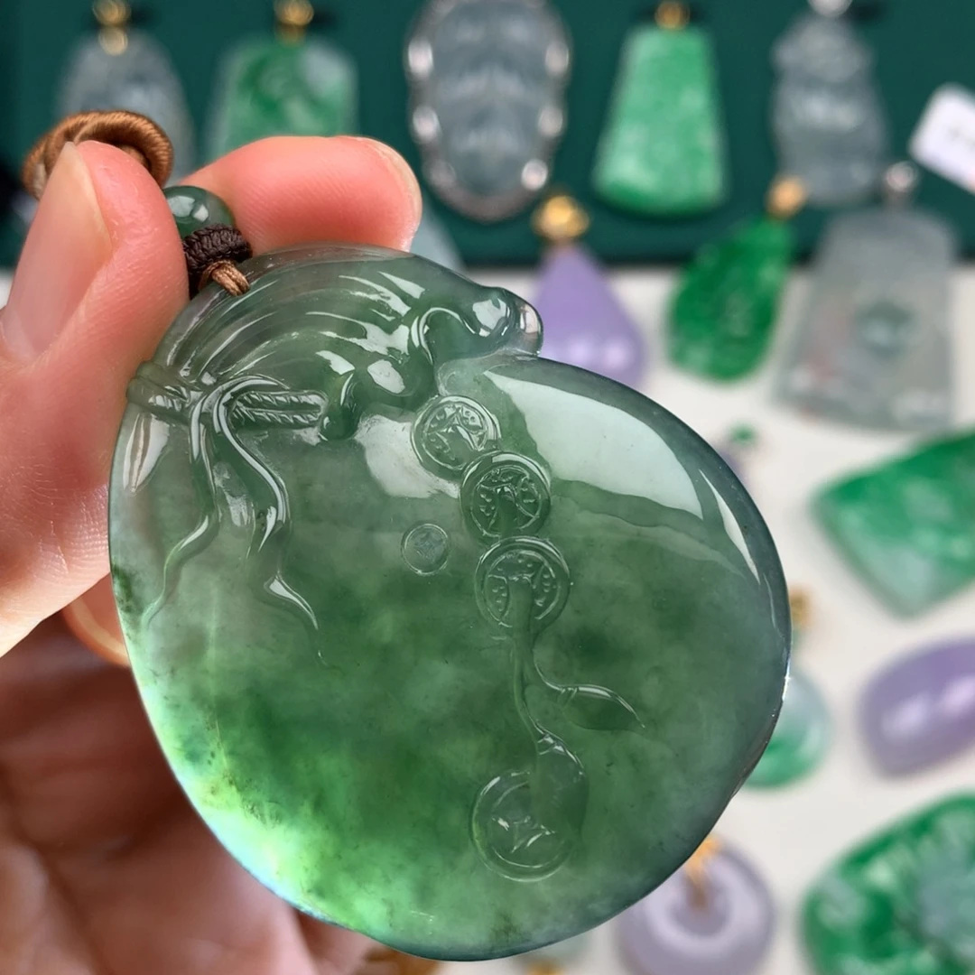 翡翠未镶嵌颈饰特别福利