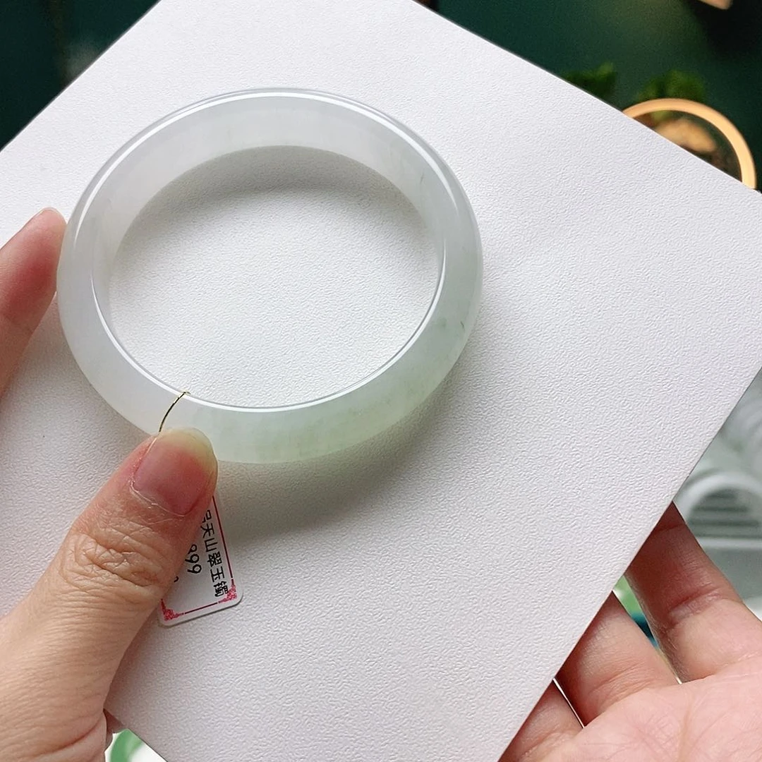 石英质玉手镯未镶嵌60.7