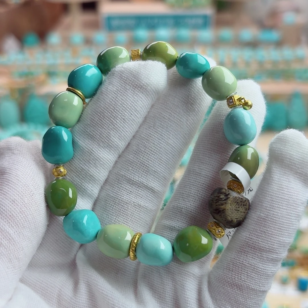 绿松石未镶嵌珠宝奇石