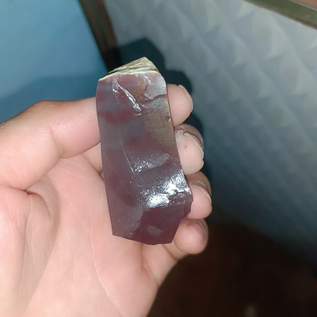 秦紫玉挂件料98g。可出货。