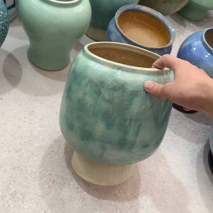 白泥花盆微瑕有孔