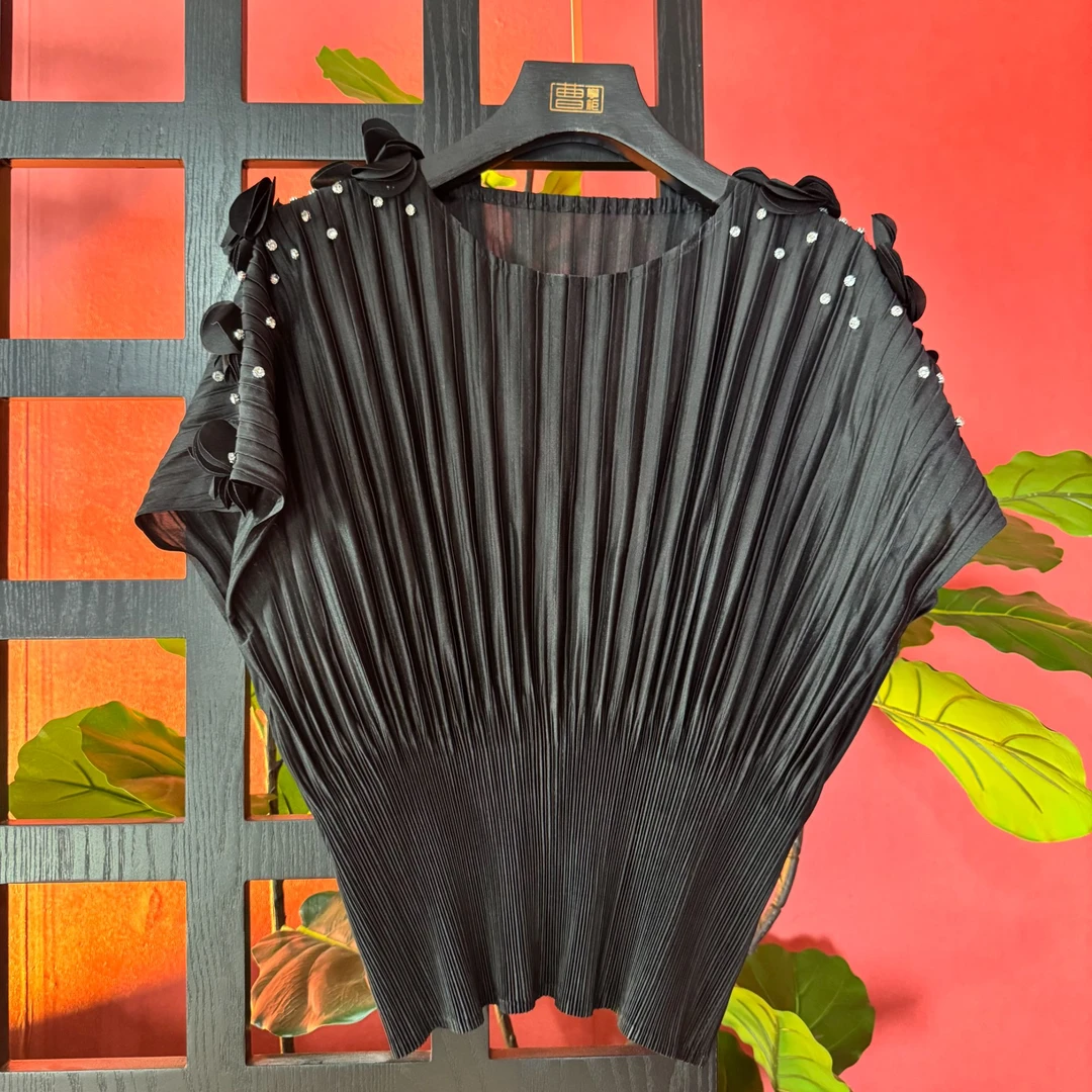 曹掌柜时尚夏季新款女士折皱设计款百搭均码小上衣