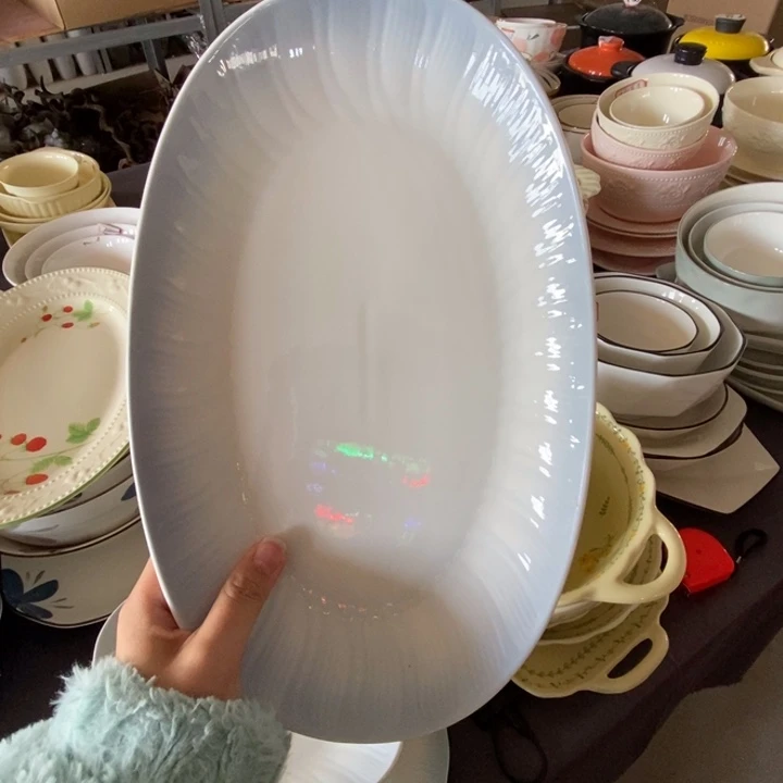 瓷两个渐变蓝鱼盘