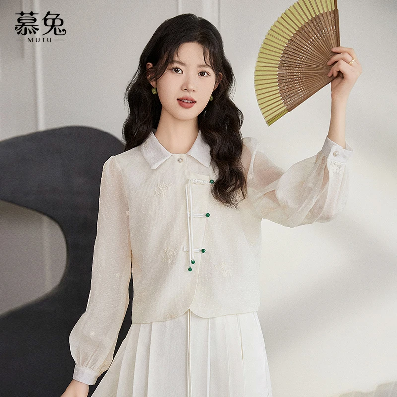 （小铃铛）TU16523法式复古盘扣衬衫女春季设计感小众短款上衣薄