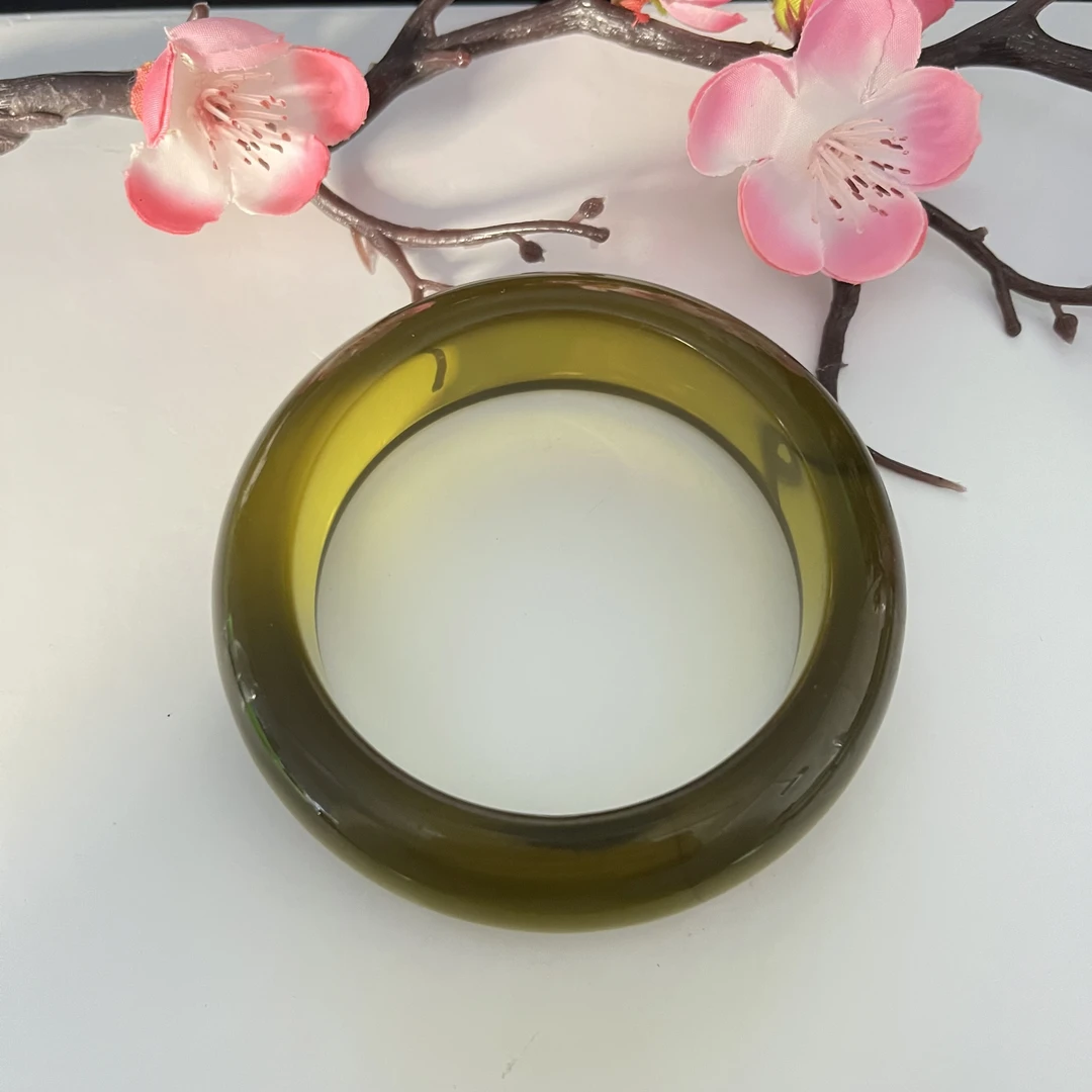 典藏品 黄色时尚款手镯