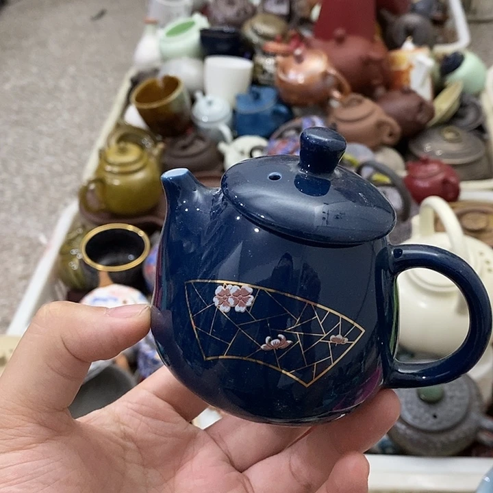 陶瓷艺术品及陶瓷壶
