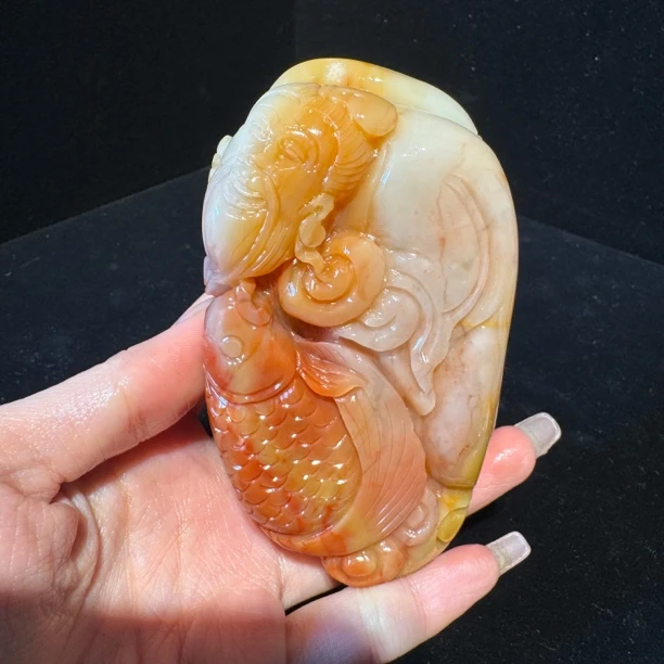 水洞桃花石/渔翁手把件。尺寸11-6-3厘米