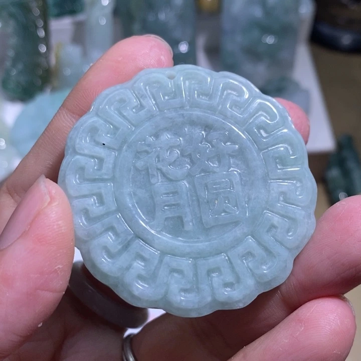 【闪购商品】颈饰未镶嵌翡翠月饼