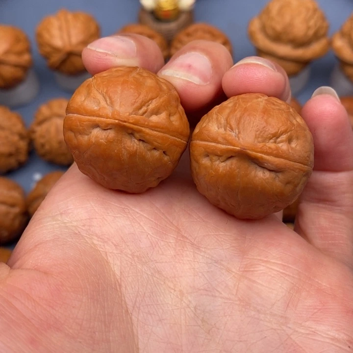 文玩核桃把件青龙珠