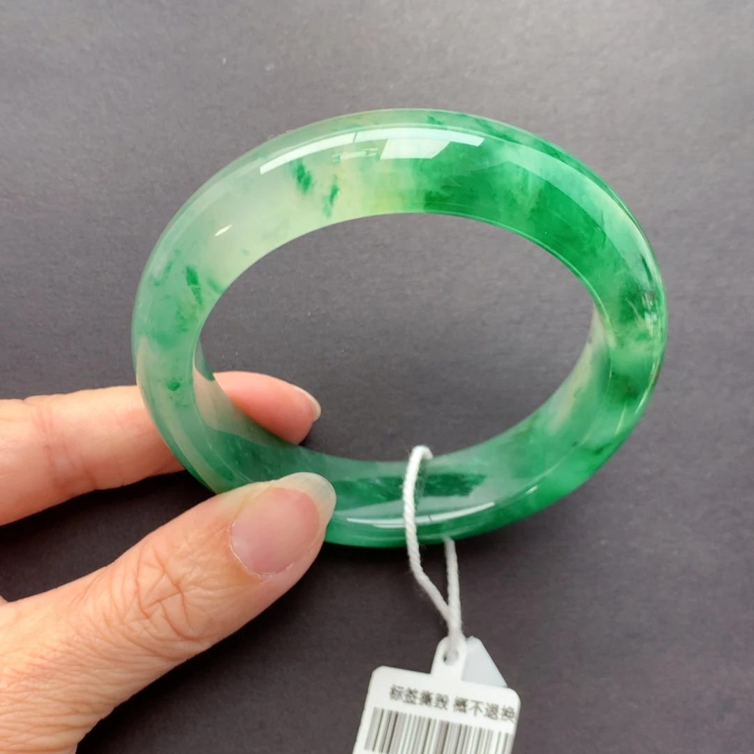 未镶嵌手镯石英质玉