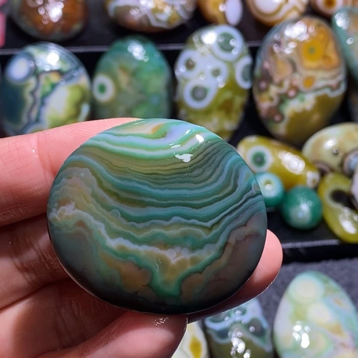 玛瑙/玉髓未镶嵌珠宝半成品18