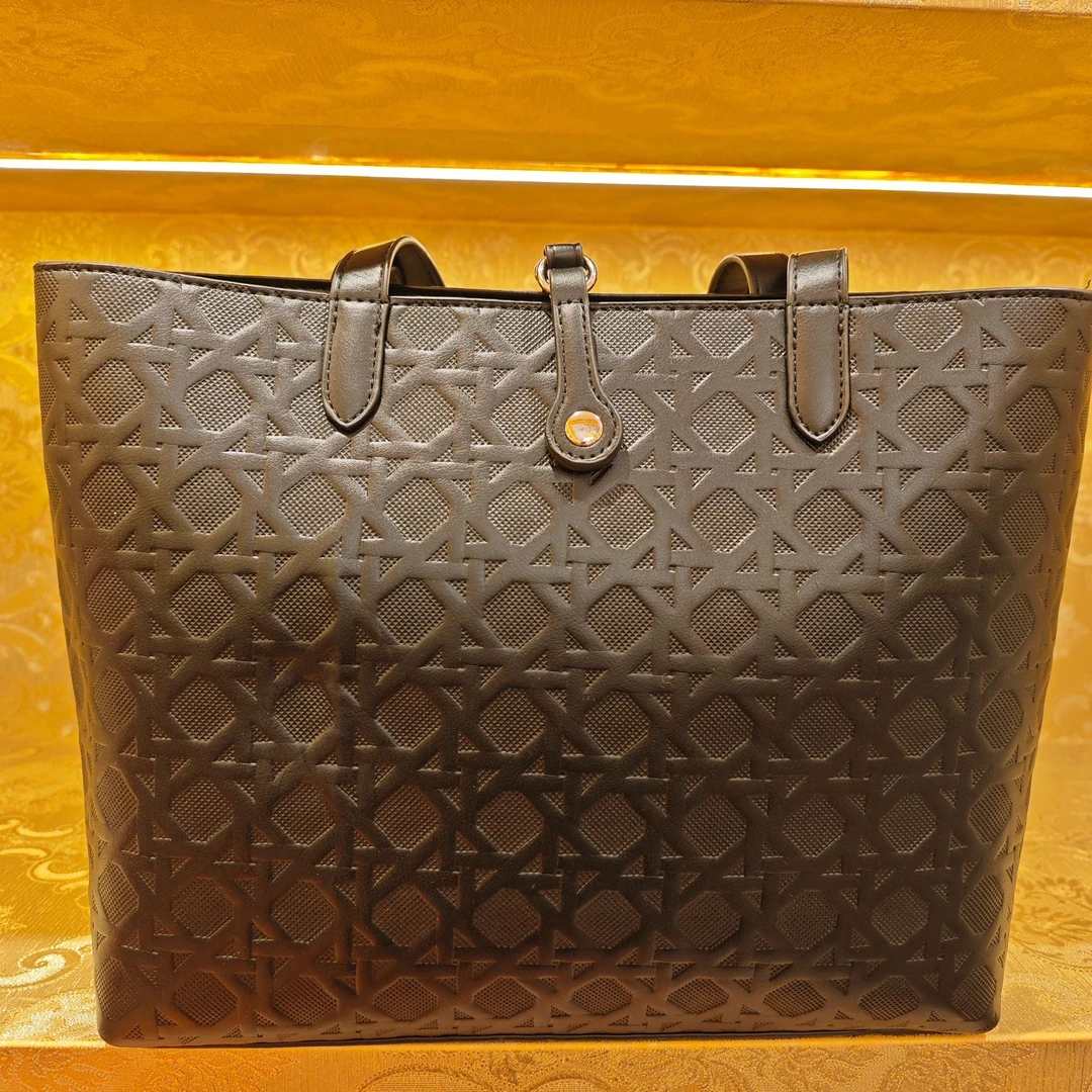 2025新款时尚潮流托特包