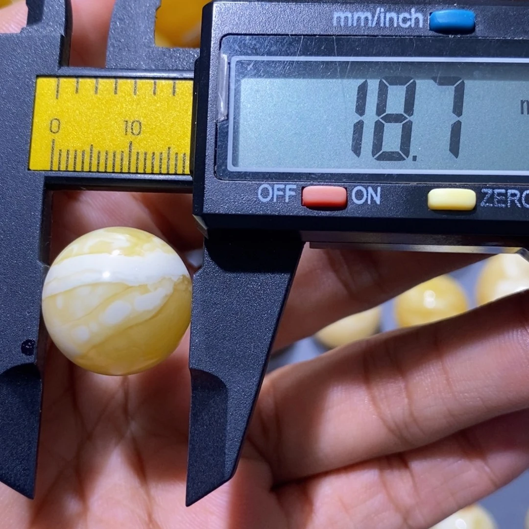 未镶嵌蜜蜡珠宝奇石