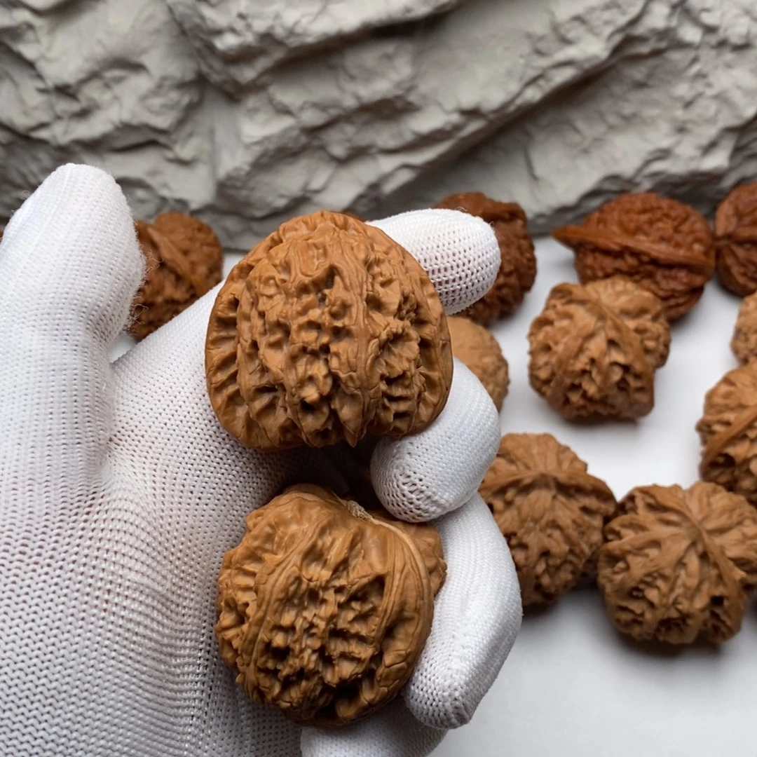 有***级吊坠文玩核桃三角白